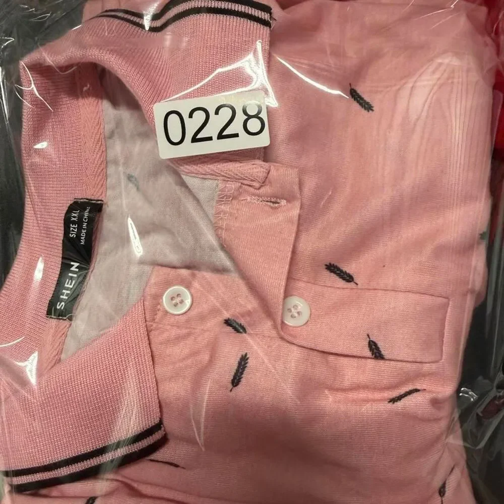Shein Men's Pink Polo-shirts